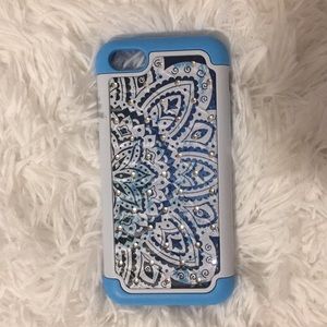 Blue And White Jeweled Phone Case (iPhone se)